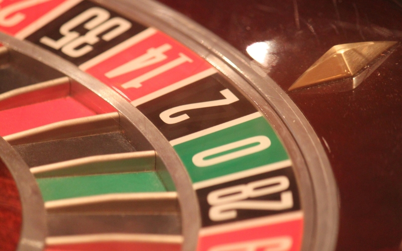 Sự khác biệt giữa bàn quay châu Âu, Mỹ và Pháp