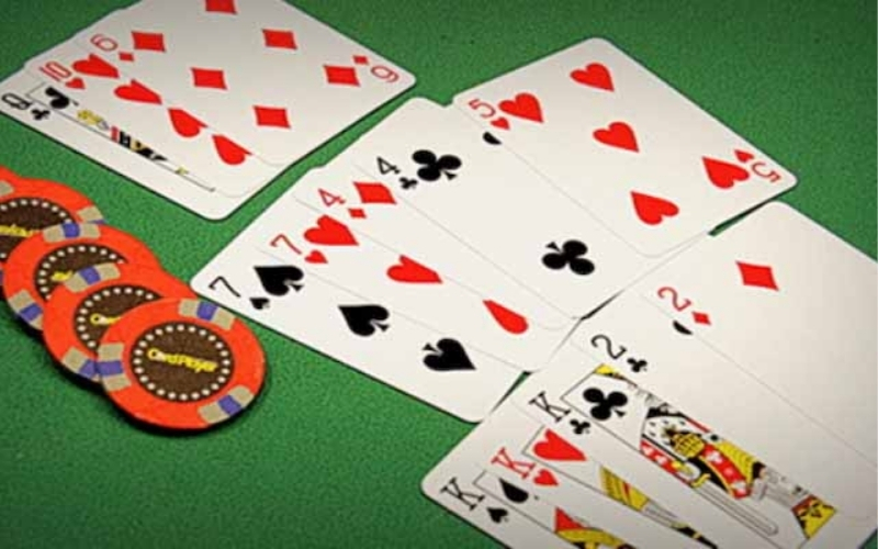 Tư duy logic và phương pháp sắp xếp đội hình trong Mậu Binh