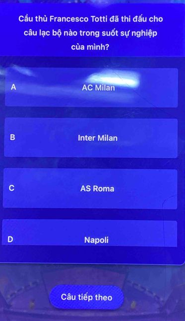 Francesco Totti trong màu áo AS Roma, câu lạc bộ duy nhất trong toàn bộ sự nghiệp của ông