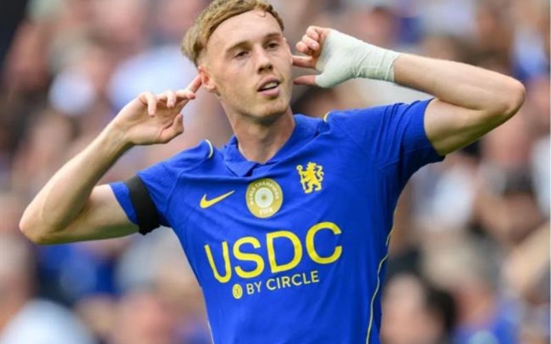 Đánh giá khả năng pressing tầm cao bền bỉ và thu hồi bóng hai của Ryan Christie